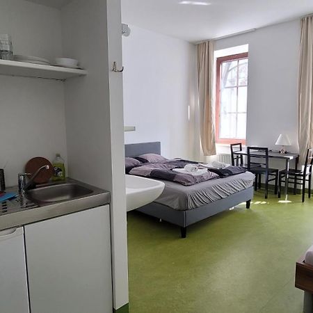 Tota Studio Wina Bagian luar foto